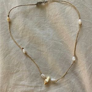 Beachy handmade shell necklace